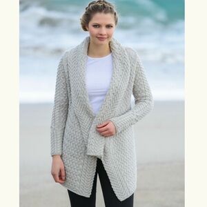 ARAN SWEATER MARKET Ireland Waterfall Cable Cardigan - Light Gray Size M